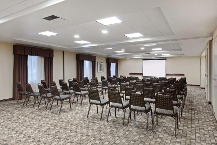 hampton inn and suites oakland airport alameda
