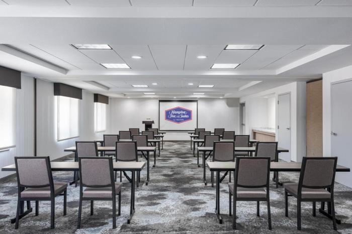 hampton inn and suites oakland airport alameda