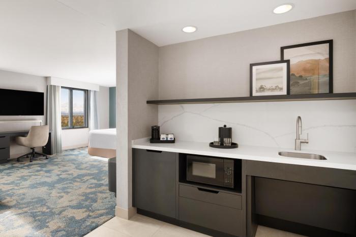 hampton inn and suites oakland airport alameda