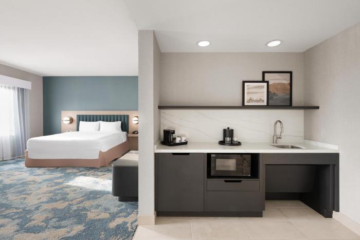 hampton inn and suites oakland airport alameda