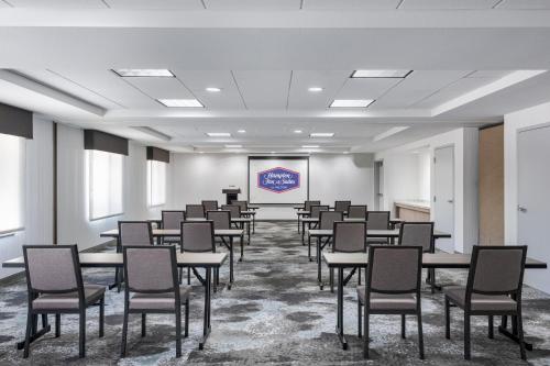 hampton inn and suites oakland airport alameda