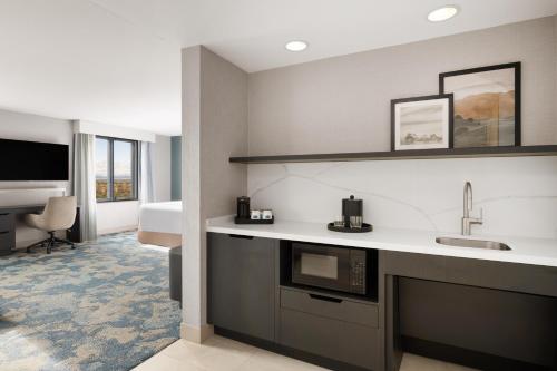 hampton inn and suites oakland airport alameda