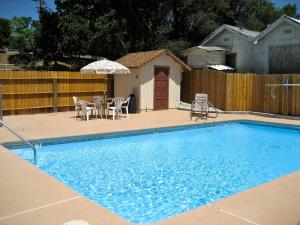 jamestown railtown motel