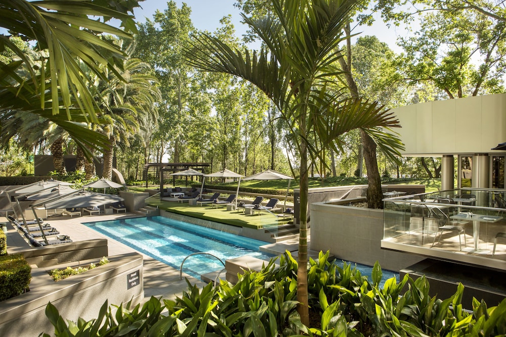 the maslow hotel sandton