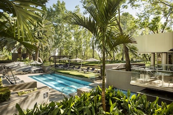 the maslow hotel sandton