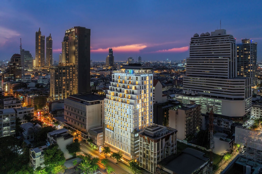 mercure bangkok surawong