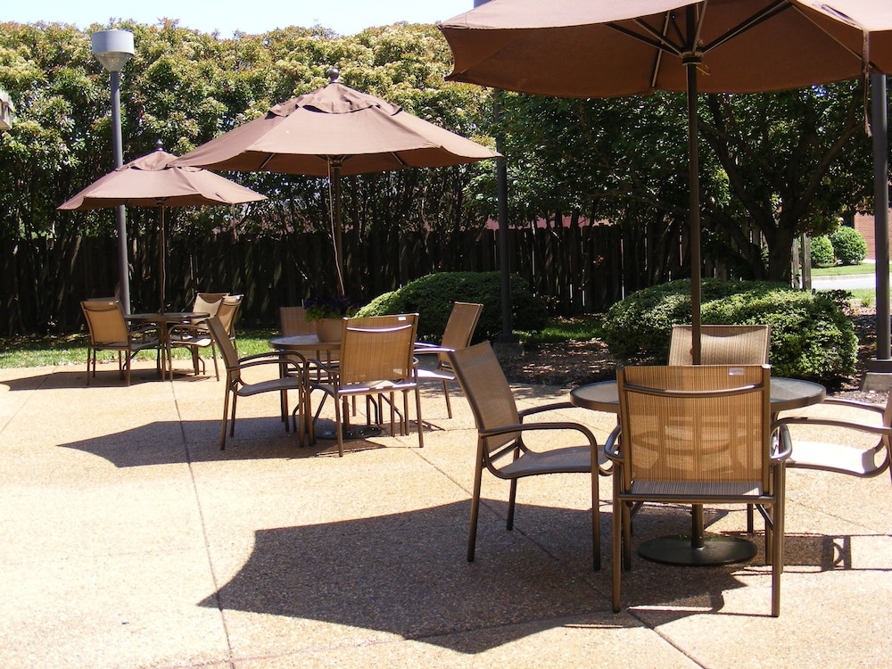 holiday inn express fredericksburg southpoint by ihg