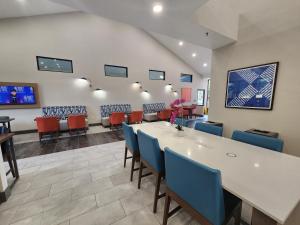 holiday inn express fredericksburg southpoint by ihg