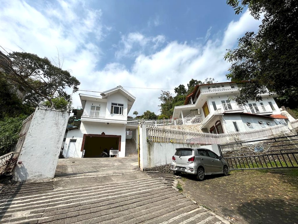 penginapan cibodas by oyo