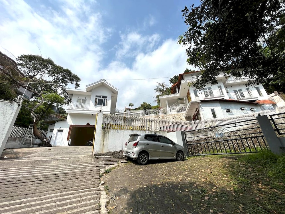 penginapan cibodas by oyo