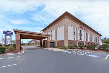 hampton inn raleigh clayton i 40
