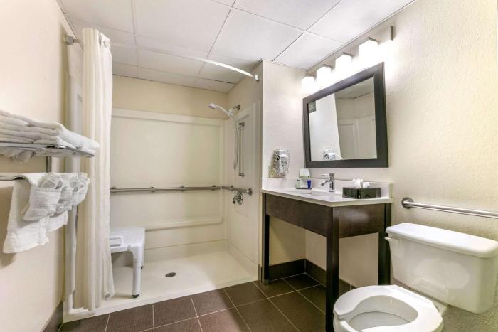 sleep inn and suites near sports world blvd