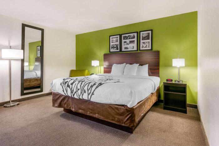 sleep inn and suites near sports world blvd