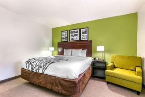 sleep inn and suites near sports world blvd