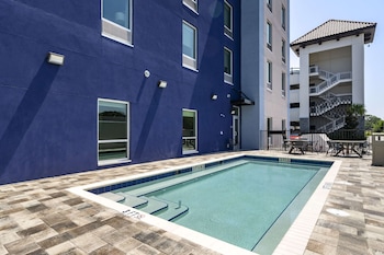 comfort inn and suites new port richey downtown district