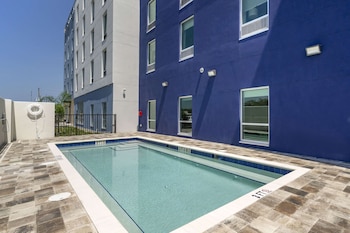 comfort inn and suites new port richey downtown district