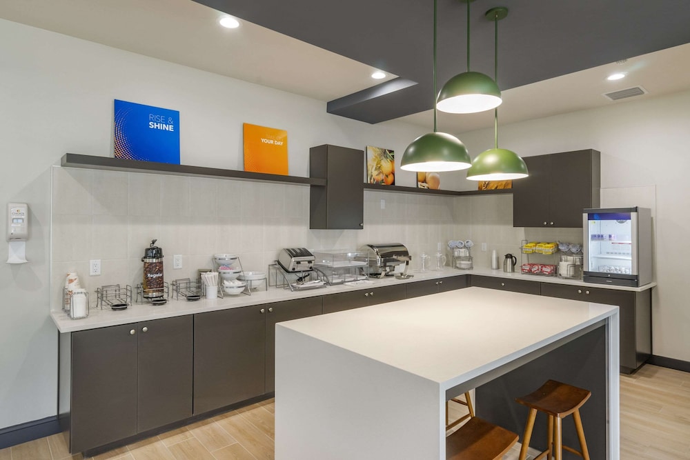 comfort inn and suites new port richey downtown district