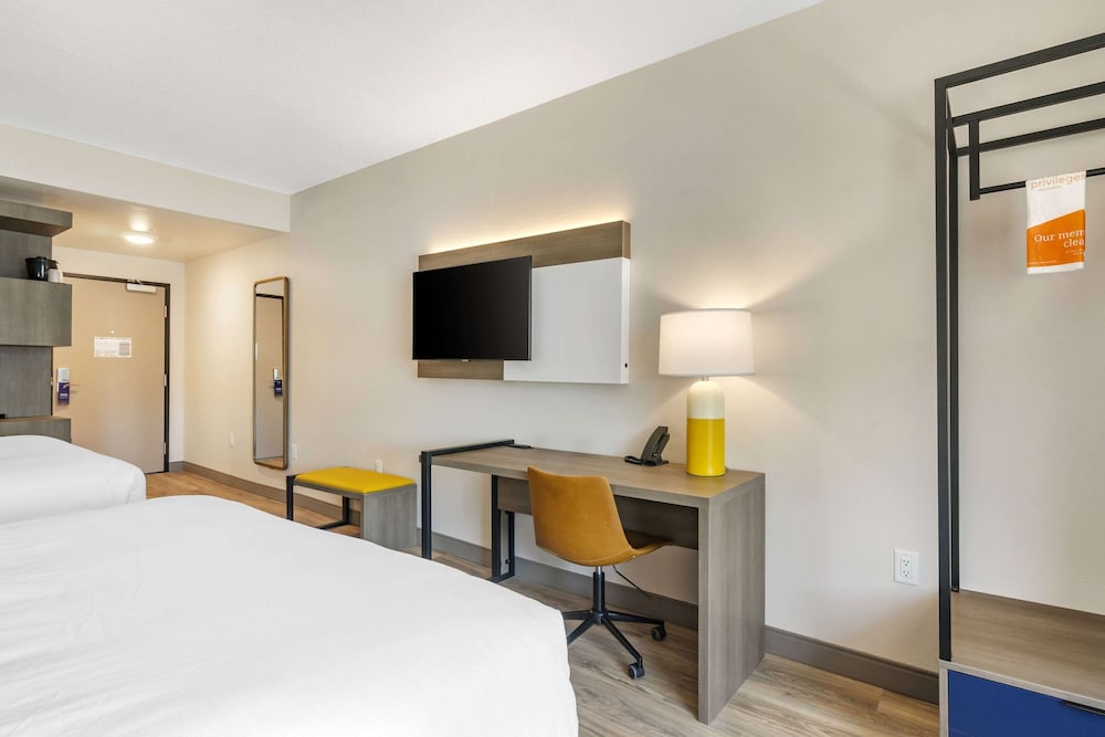 comfort inn and suites new port richey downtown district