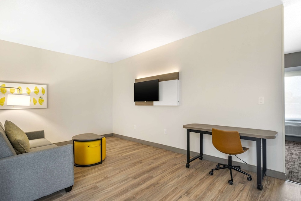 comfort inn and suites new port richey downtown district