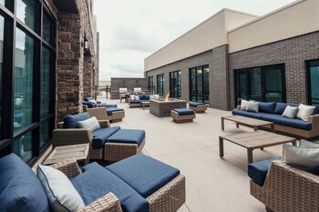 staybridge suites des moines north ankeny