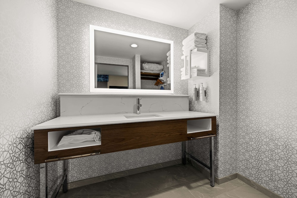 hampton inn and suites bessemer birmingham