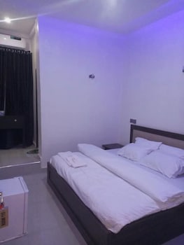 new diamond suites and apartment jos