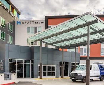 hyatt place sacramento international airport