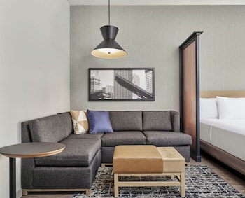 hyatt place sacramento international airport