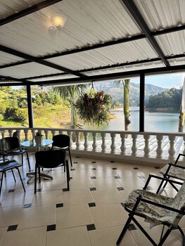 casa linda guatape