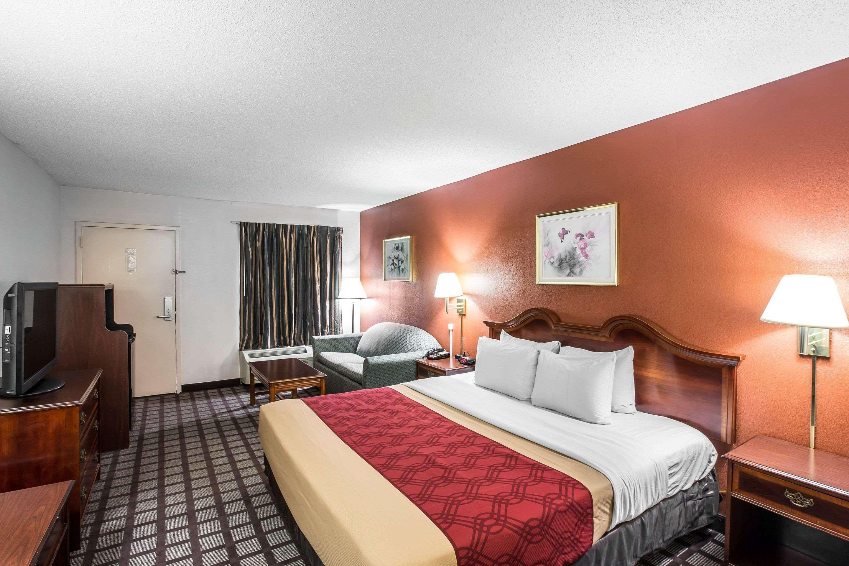 econo lodge south