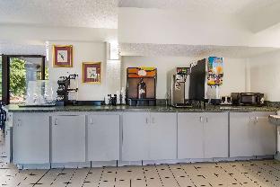 econo lodge south
