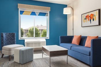 holiday inn express and suites bessemer birmingham sw an ihg hotel