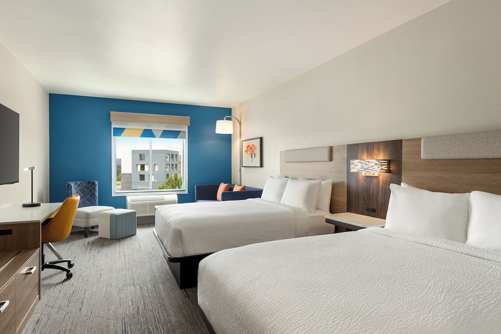 holiday inn express and suites bessemer birmingham sw an ihg hotel