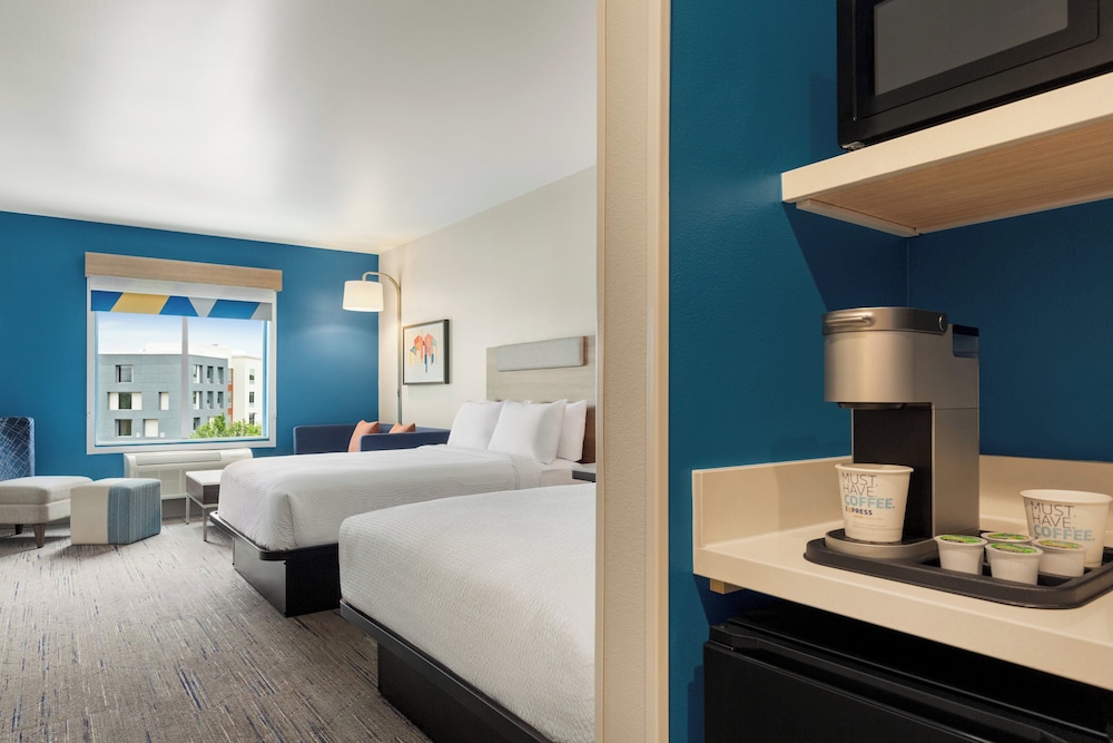 holiday inn express and suites bessemer birmingham sw an ihg hotel