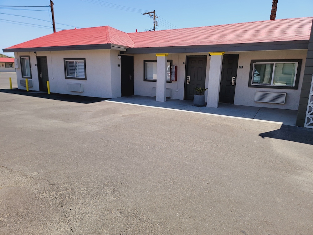 super 8 by wyndham el centro north