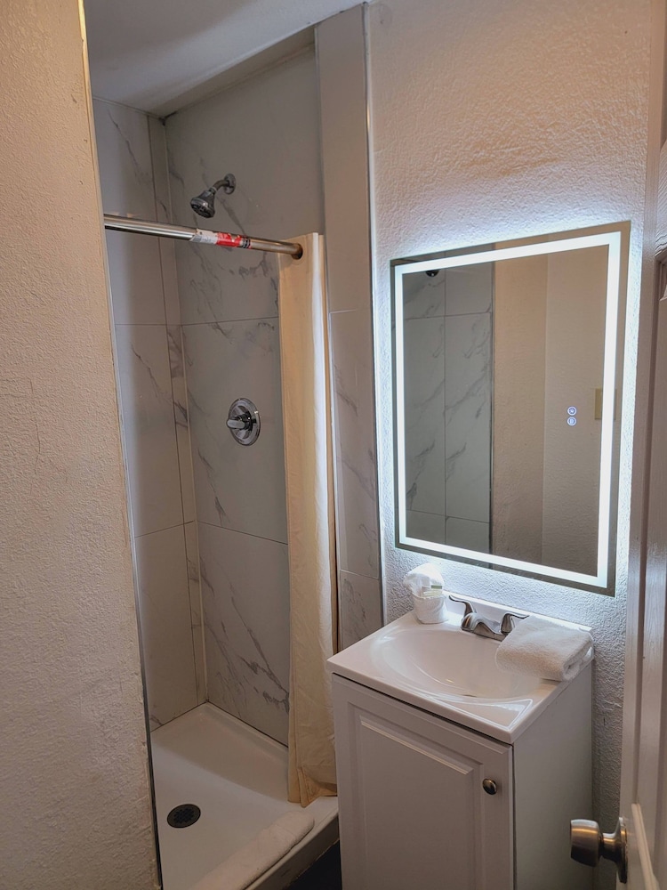 super 8 by wyndham el centro north