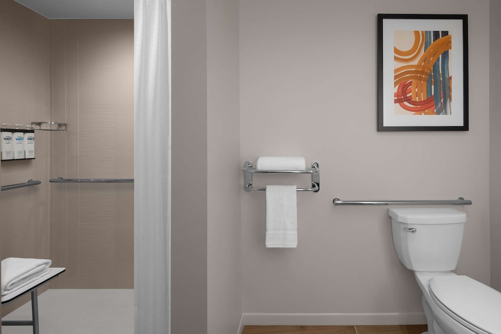 hyatt house lansing university area