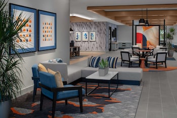 hyatt house lansing university area