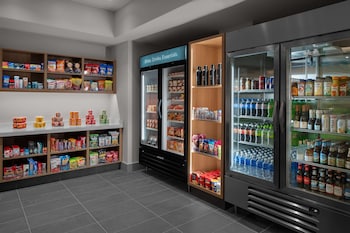 hyatt house lansing university area