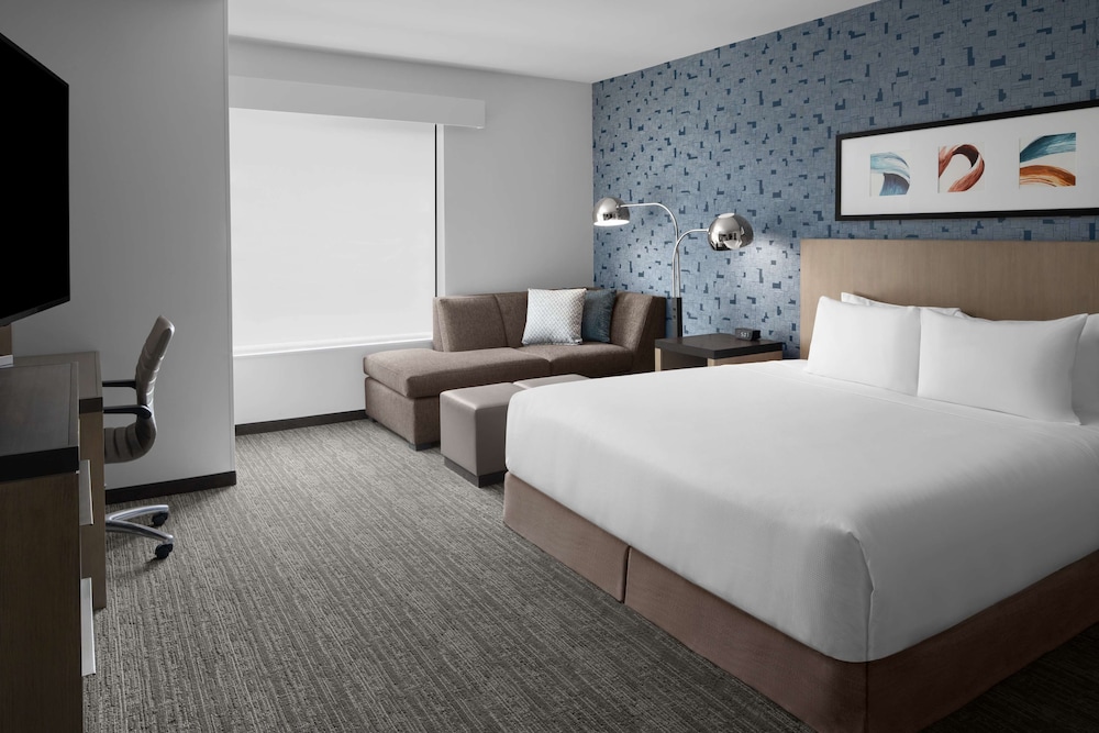 hyatt house lansing university area