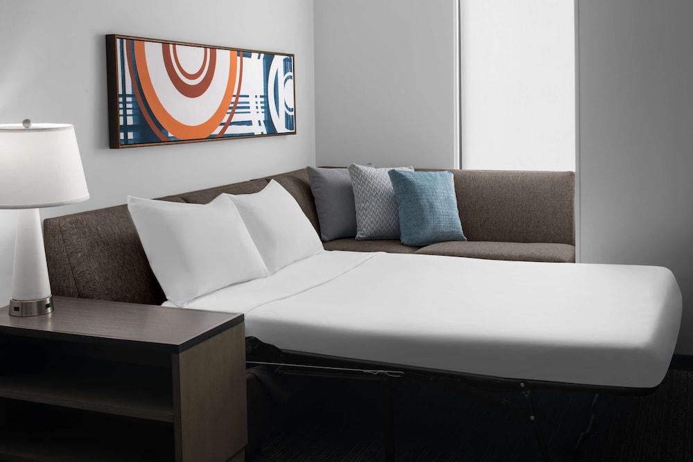 hyatt house lansing university area