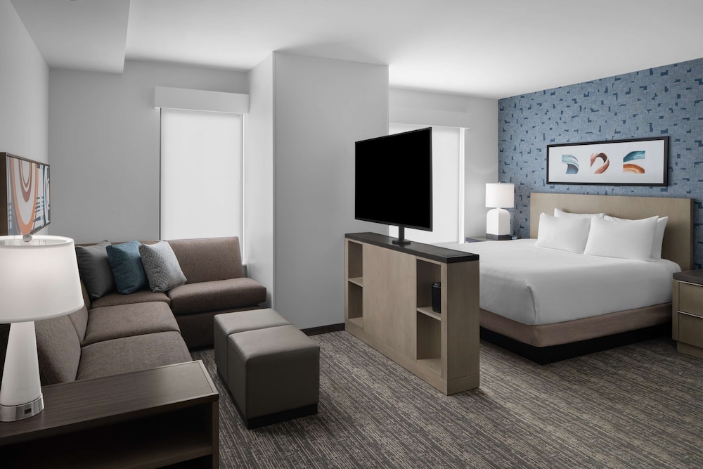 hyatt house lansing university area