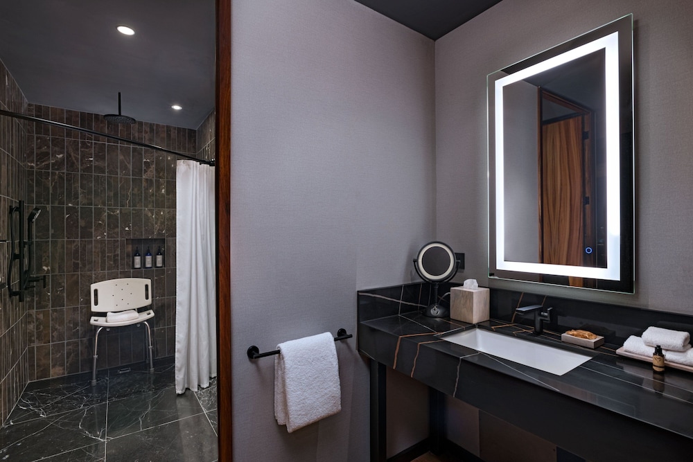 vetta distrito uno autograph collection