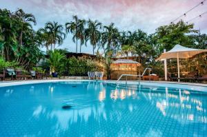 palms city resort