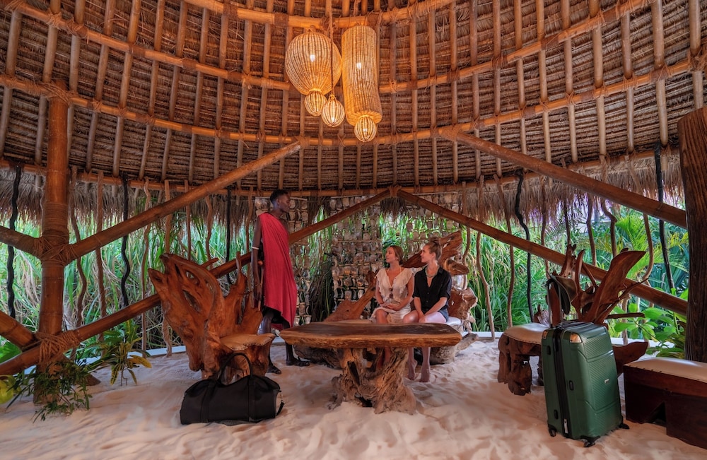 sensations eco chic hotel