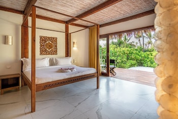 sensations eco chic hotel