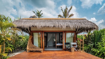 sensations eco chic hotel