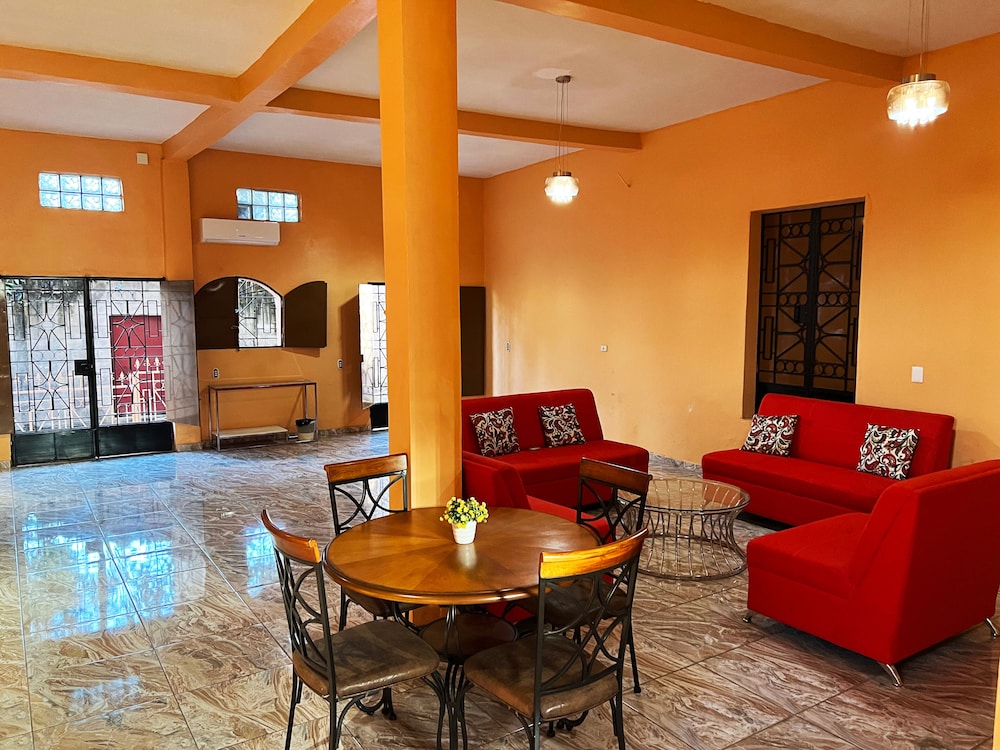 hotel y restaurante la perla