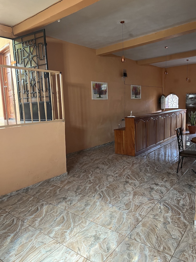 hotel y restaurante la perla