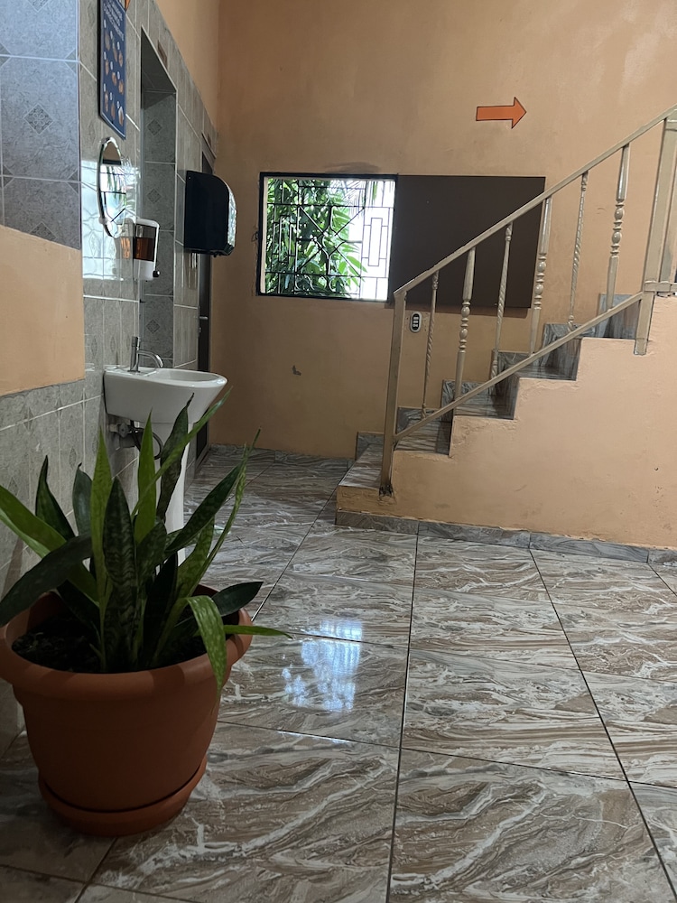 hotel y restaurante la perla